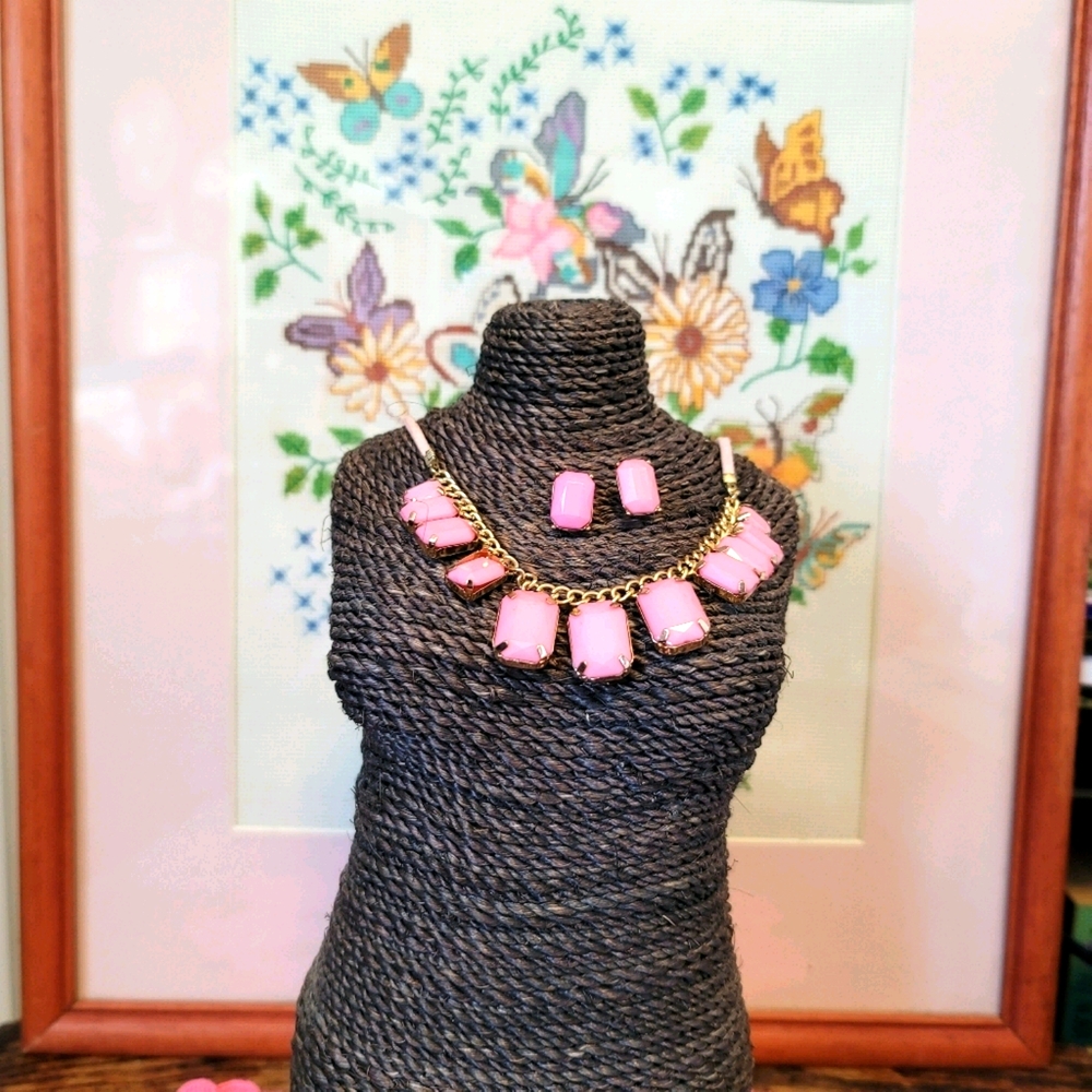 2/$30 Necklace & earing set